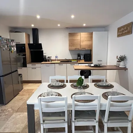 Superbe Appartement, 2 Chambres, 7 Couchages, Avec Terrasse, Proche Centre Et Plages Apartament Sainte-Maxime
