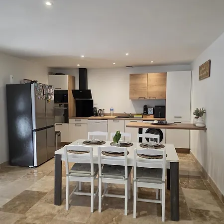 Superbe Appartement, 2 Chambres, 7 Couchages, Avec Terrasse, Proche Centre Et Plages Apartament
