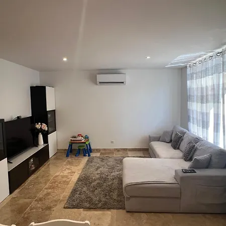 Superbe Appartement, 2 Chambres, 7 Couchages, Avec Terrasse, Proche Centre Et Plages Sainte-Maxime